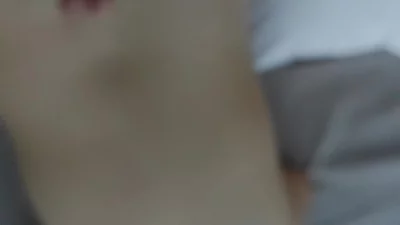 杭州贵妇自家小区对面飘窗放飞