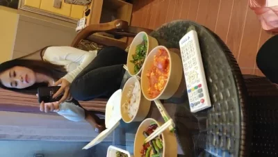 33岁人妻，酒店吃饭聊天打炮一条龙，一步步卸下心防负距离接触