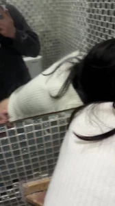 绵阳刚满18的嫩妹 在ktv厕所里干她叫声太骚了